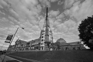 Alexandra Palace Radio Mast (photo by Nick Weall, 2009)