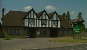 Previous front Entrance of Pinewood Studios