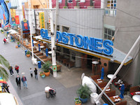 2 - Gladstones Exterior, October 2003 (c) David Crown - click to enlarge 2 - Gladstones Exterior, October 2003 (c) David Crown