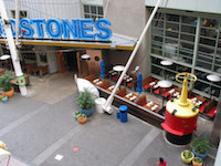 4 - Gladstones Exterior, October 2003 (c) David Crown - click to enlarge 4 - Gladstones Exterior, October 2003 (c) David Crown