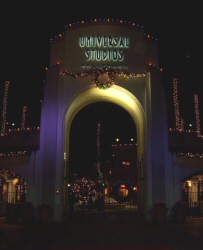 Entrance plaza, December 2006 (Photo by Devon Whitehead) Entrance plaza, December 2006 (Photo by Devon Whitehead)