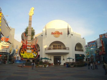 Hard Rock Cafe, December 2006 - Photo by Christian