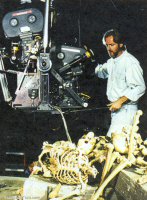 Director James Cameron with the massive 3D camera (from TCI, October 1996, © Universal Studios Florida) Director James Cameron with the massive 3D camera (from TCI, October 1996, © Universal Studios Florida)