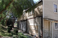 15 - (c) April 2010 - theStudioTour.com - click to enlarge Colonial Street - Old Paramount House above Falls Lake - 15 - (c) April 2010 - theStudioTour.com