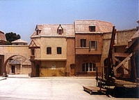 16 - The Court of Miracles in the early 1980s (courtesy Bob Bergen, from http://www.bobbergen.com/universaltour.htm) - click to enlarge 16 - The Court of Miracles in the early 1980s (courtesy Bob Bergen, from http://www.bobbergen.com/universaltour.htm)