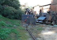 24 - Train tracks behind Denver Street linking the train stations, 2010 (c) theStudioTour.com - click to enlarge 24 - Train tracks behind Denver Street linking the train stations, 2010 (c) theStudioTour.com