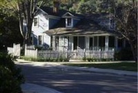 The Boo Radley house bought for To Kill A Mockingbird (1962) seen prior to the Ghost Whisperer alterations (Photo © Universal Studios Hollywood) The Boo Radley house bought for To Kill A Mockingbird (1962) seen prior to the Ghost Whisperer alterations (Photo © Universal Studios Hollywood)
