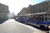 Tram entering the Square (September 2008) Tram entering the Square (September 2008)