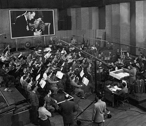 1 - Stage 10 in full swing as a music stage in the 1940s (c) Universal Studios