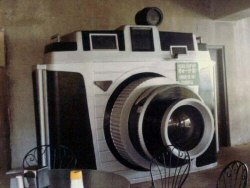 Giant camera and actor handprints (photo by Robert Napton, 1979)- click to enlarge Giant camera and actor handprints (photo by Robert Napton, 1979)