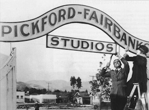 Mary Pickford and Doug Fairbanks, 1922 (LA Public Library) Mary Pickford and Doug Fairbanks, 1922 (LA Public Library)
