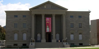 USH_Backlot_Courthouse_Square2003a
