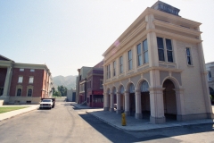 USH_Backlot_Courthouse_Square1998_2